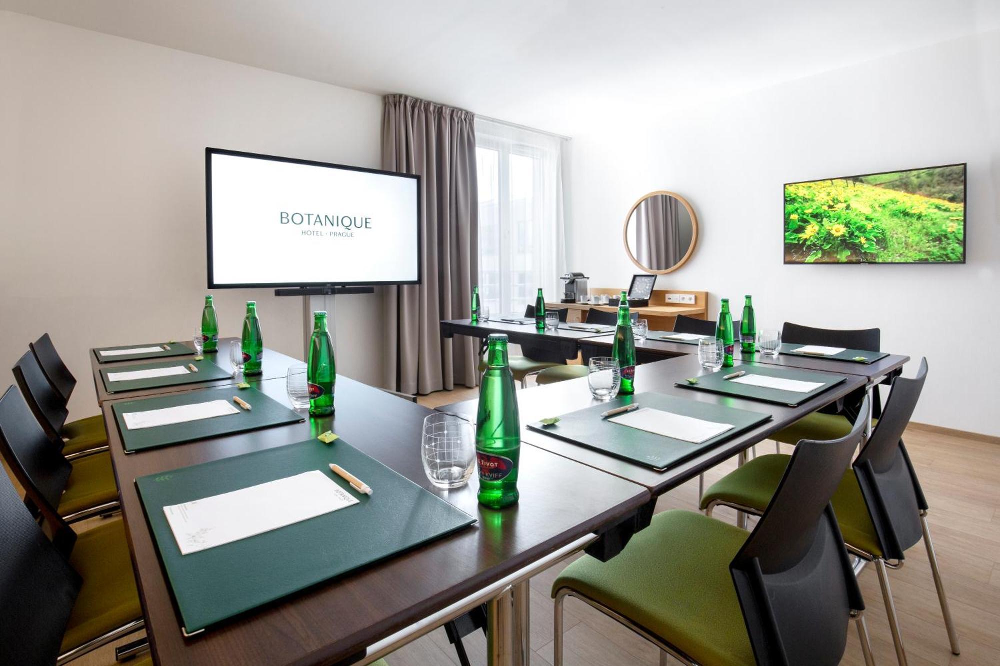 Botanique Hotel Prague Exterior photo
